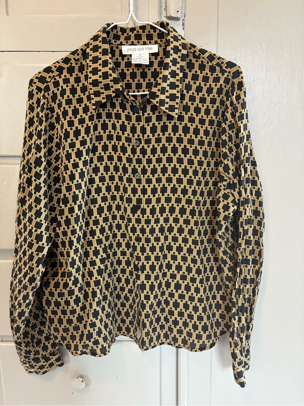 Jones New York Black and Beige Geometric Button-Front Blouse